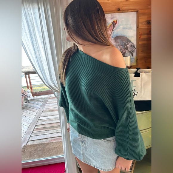 she and sky  sweater Medium Green - Picture 1 of 16